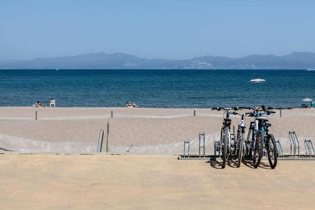 Apartamento Pie De Playa-Wifi Free L' Escala Exterior foto