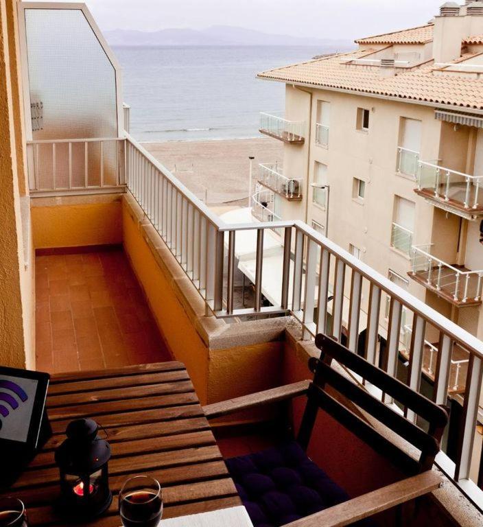 Apartamento Pie De Playa-Wifi Free L' Escala Exterior foto